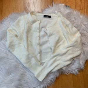 🤍 Fuzzy Cropped Sweater